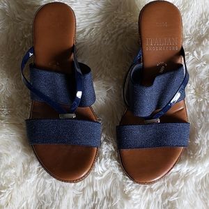 Italian Shoemakers wedges sz8.5 like new